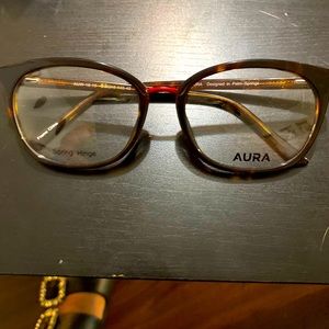 Nice tortoise frame rx able